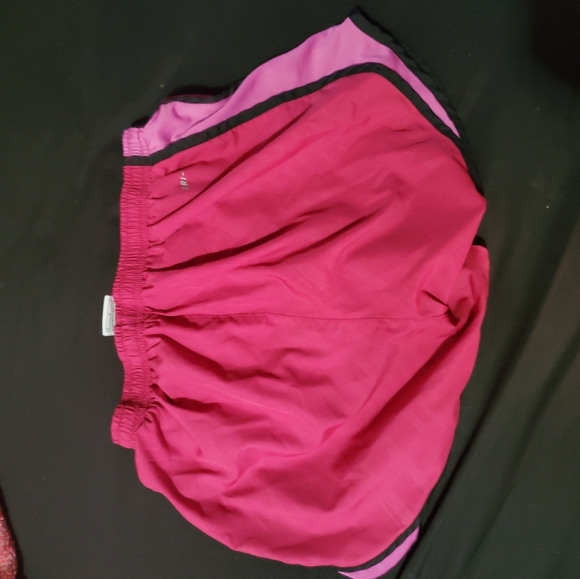 Nike shorts - Picture 2 of 2